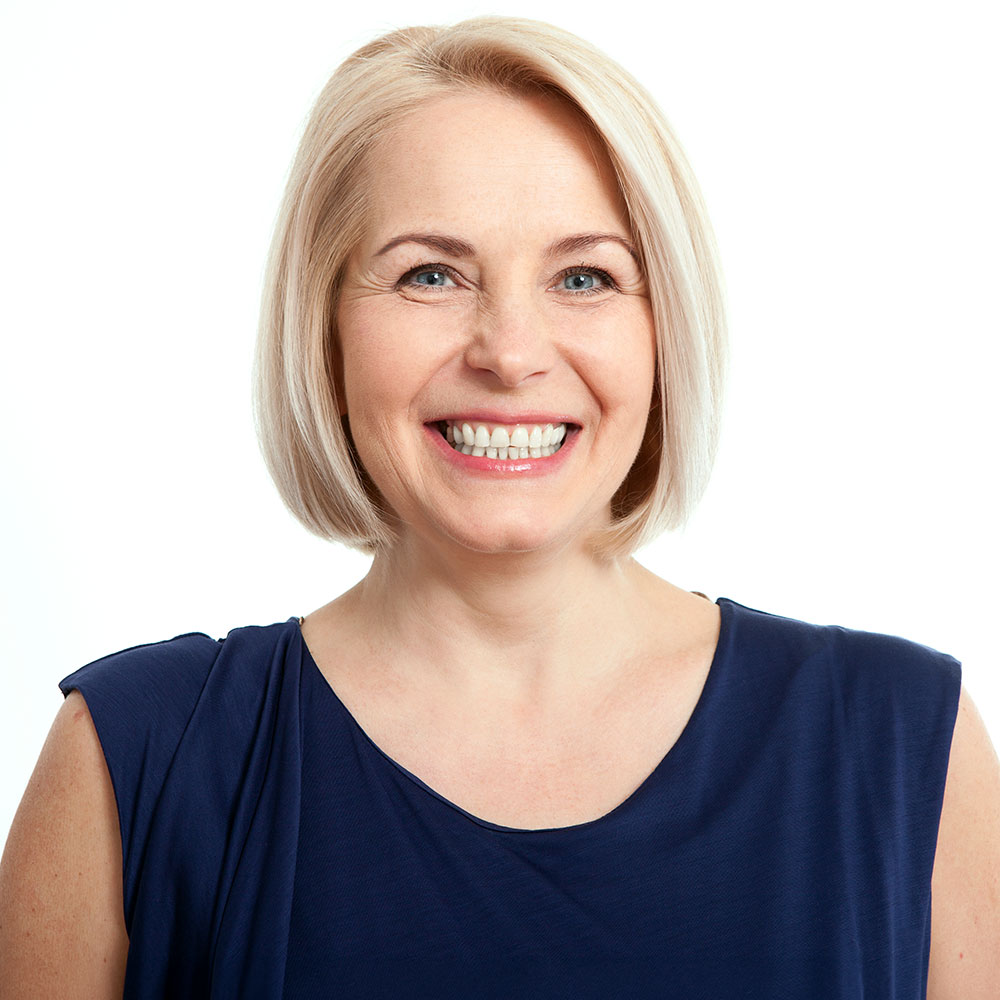 Dental implant treatment near Paramount